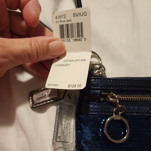 Rare color NWT Coach Poppy blue jean Sequined XL Spotlight Wristlet Clutch Purse - Picture 5 of 6